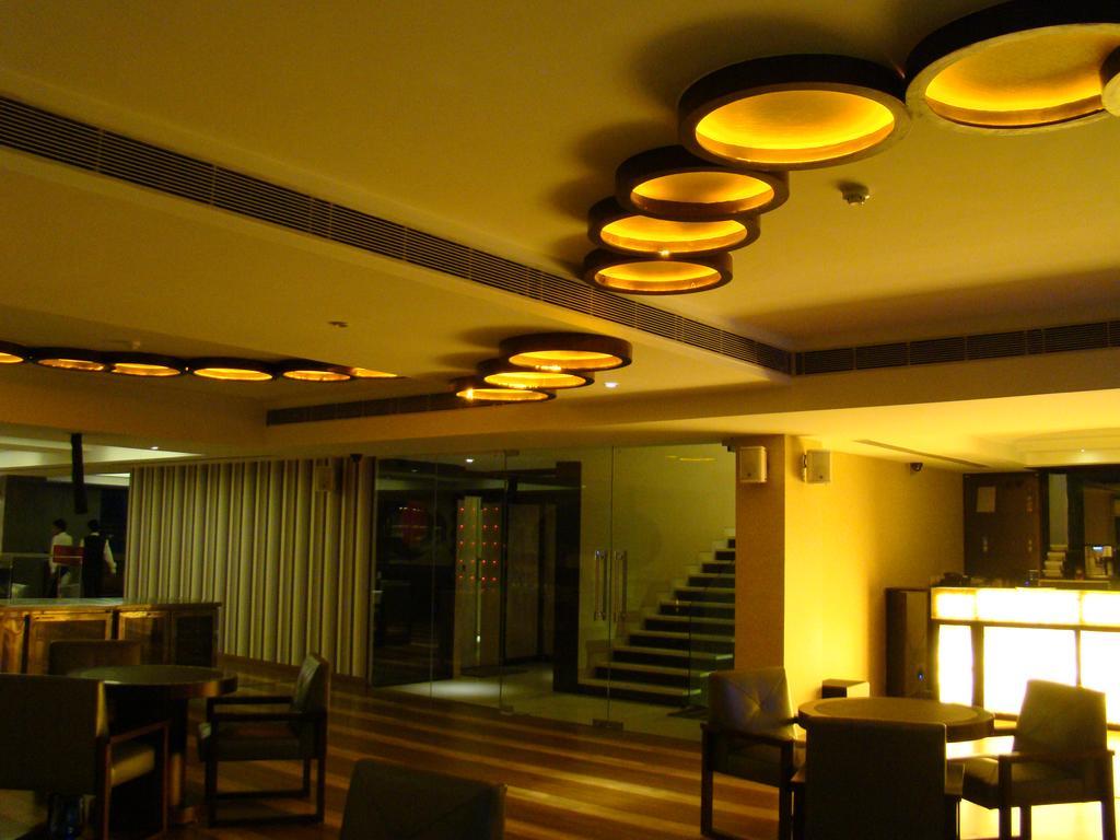 The Madison Hotel New Delhi Eksteriør billede